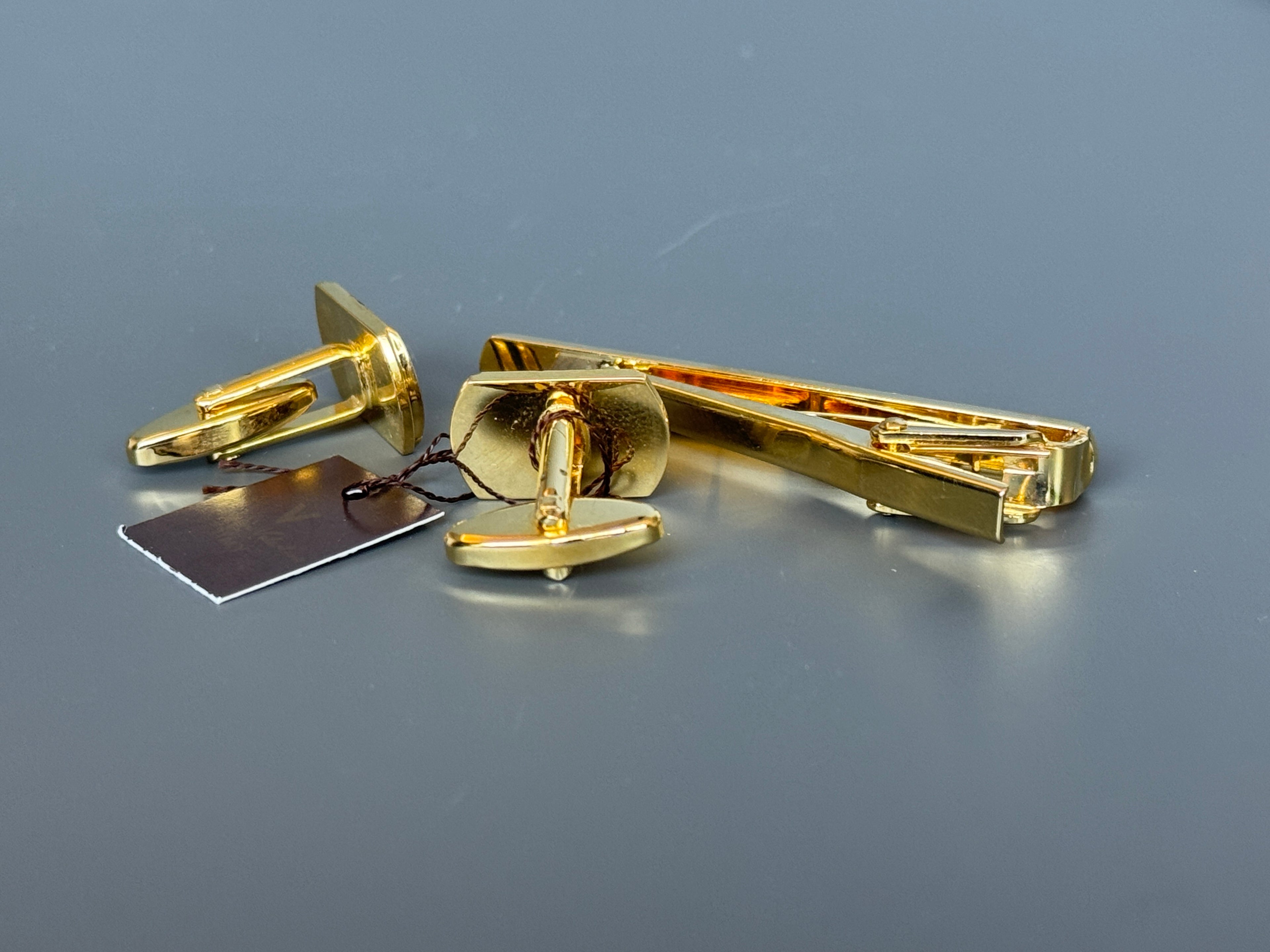 Giovanni Valentino Italy Men's Cufflink & Tie Pin Set - Silver & Gold Detailed