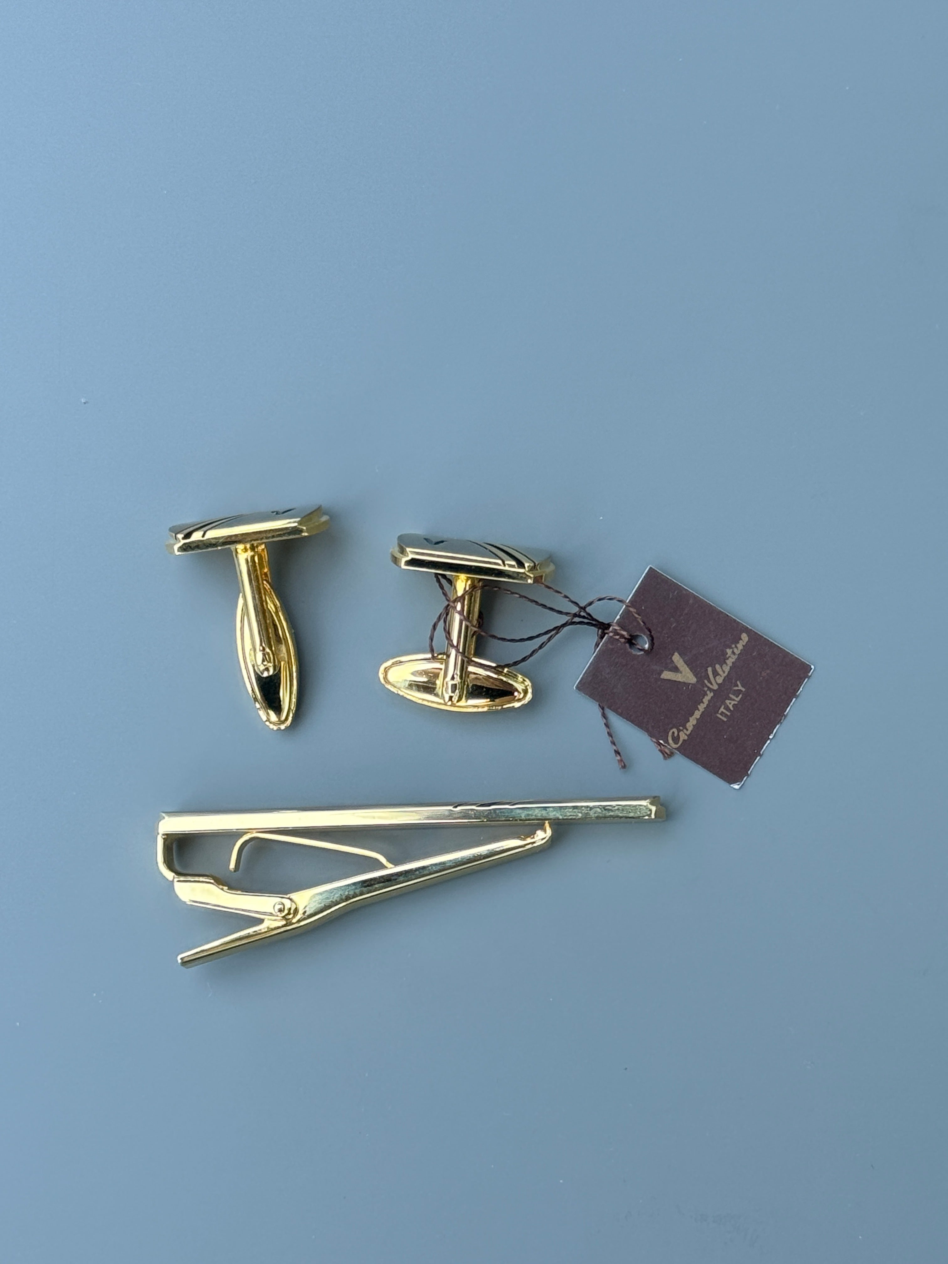 Giovanni Valentino Italy Men's Cufflink & Tie Pin Set - Silver & Gold Detailed