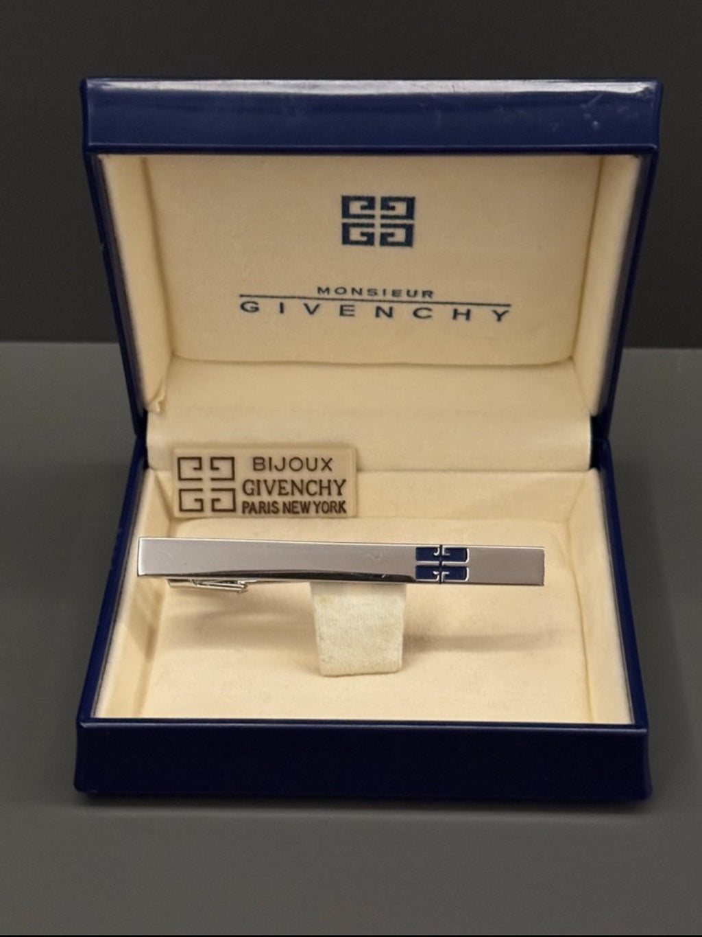 GİVENCHY TİE CLİPS ORIGINAL & NEW