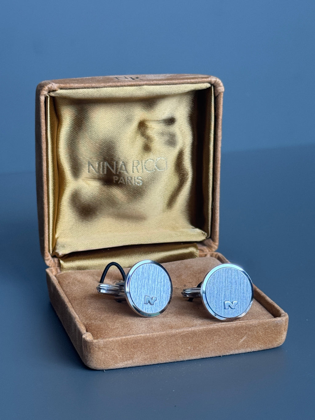 Nina Ricci Paris Silver Round Cufflink - Stylish Men's Accessory