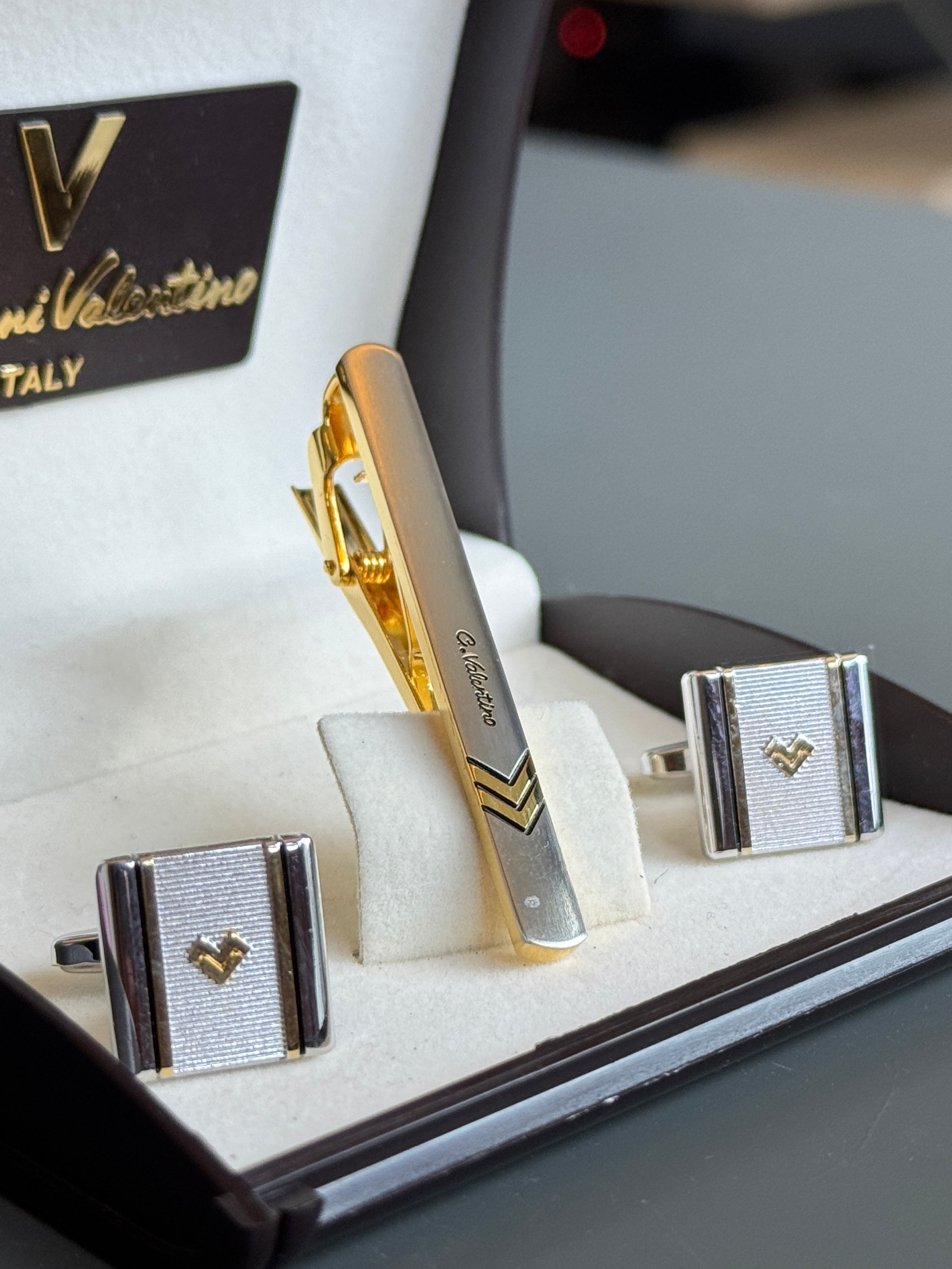 Giovanni Valentino Italy Men's Cufflink & Tie Clip Set - Gold & Silver Design - Stylish Men's Accessories