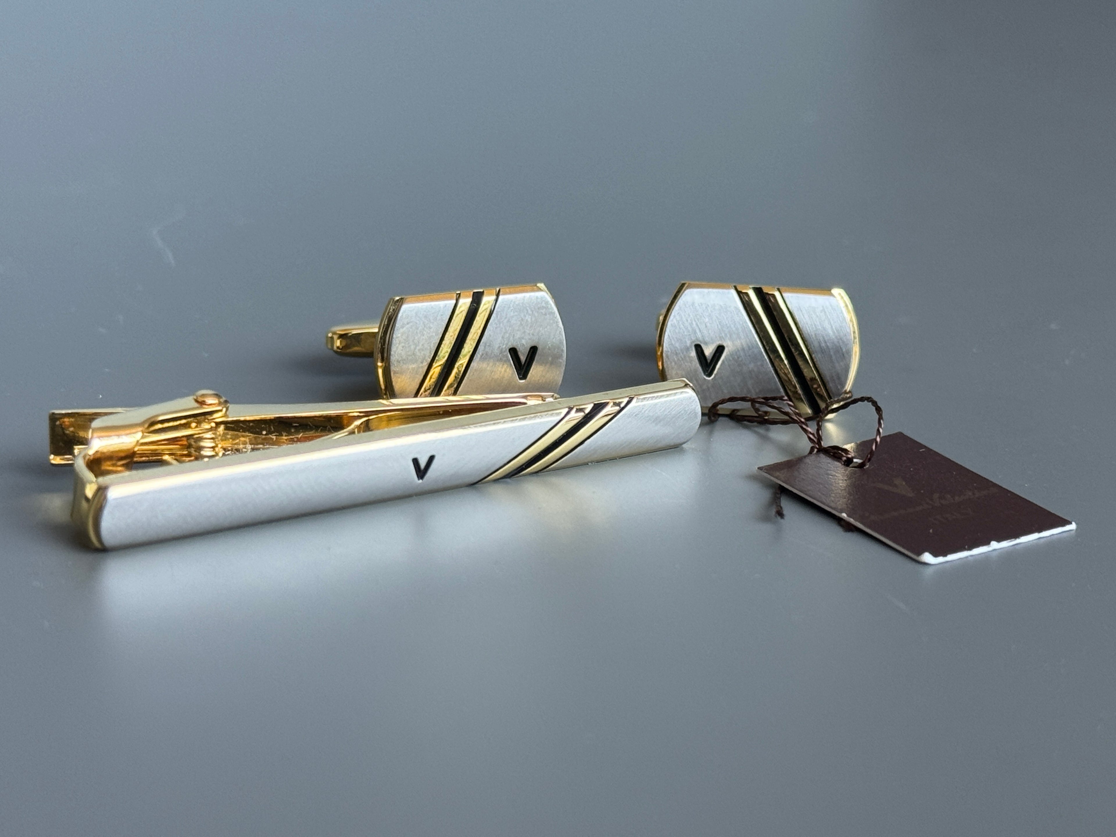 Giovanni Valentino Italy Men's Cufflink & Tie Pin Set - Silver & Gold Detailed