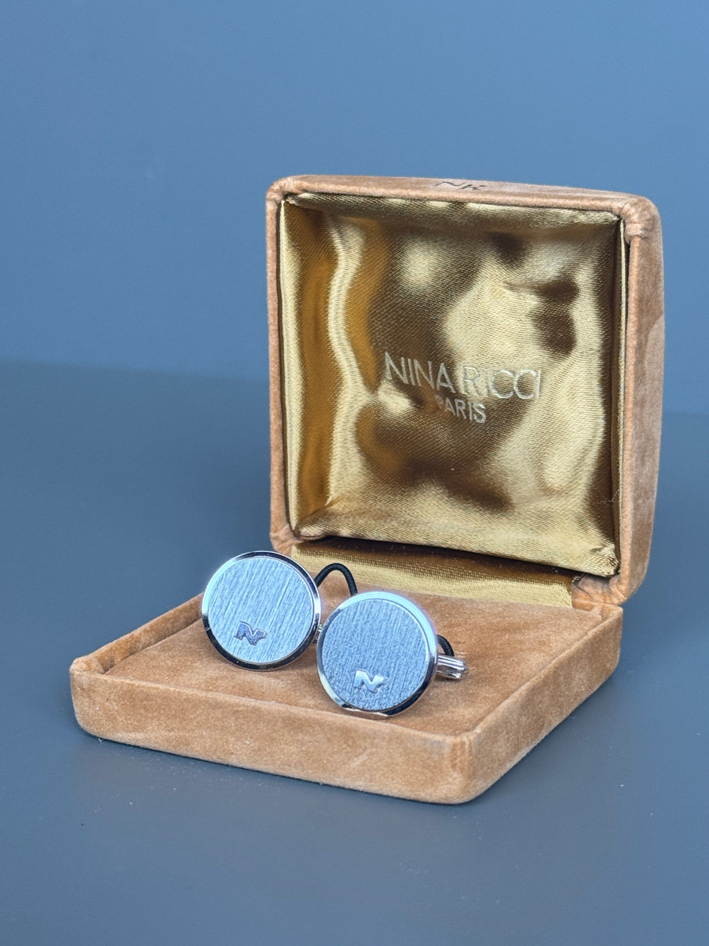 Nina Ricci Paris Silver Round Cufflink - Stylish Men's Accessory