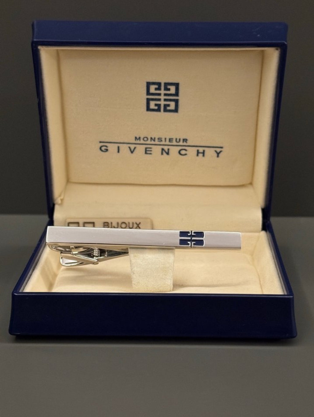 GİVENCHY TİE CLİPS ORIGINAL & NEW